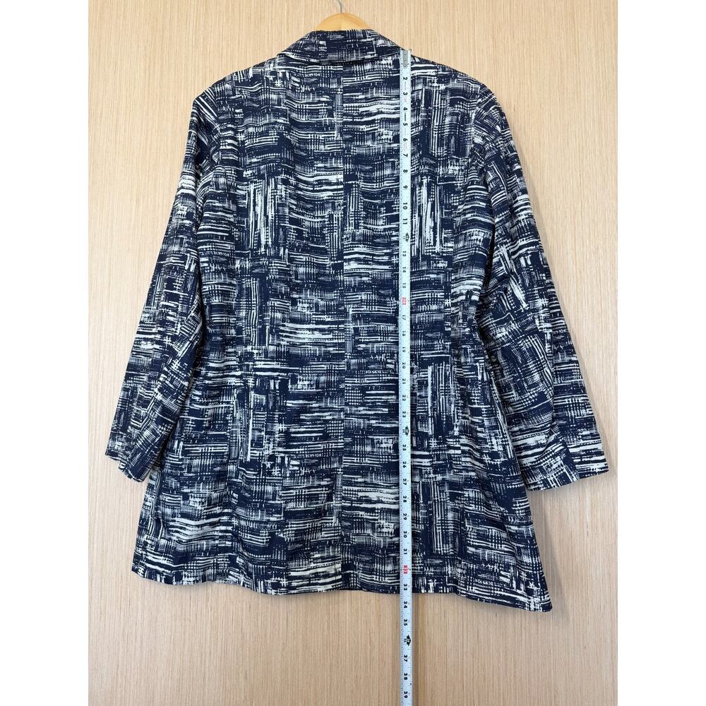 Coldwater Creek Abstract Print Rain Trench Jacket Womens Size XL 16 Navy Pockets - Picture 9 of 12